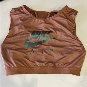 Nike Women's Copper Crop Top / Sports Bra